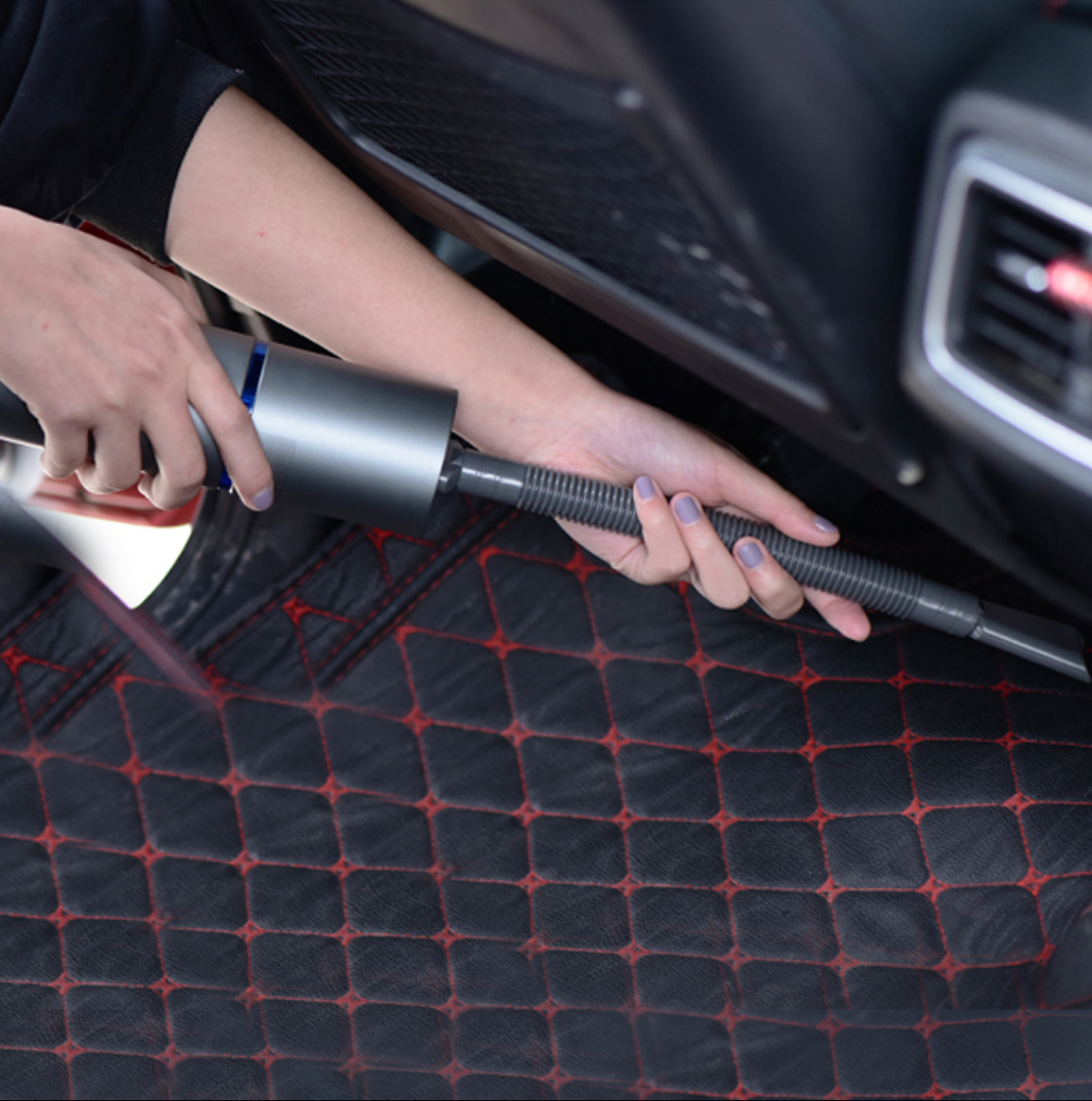 Compact Vacuum Cleaner